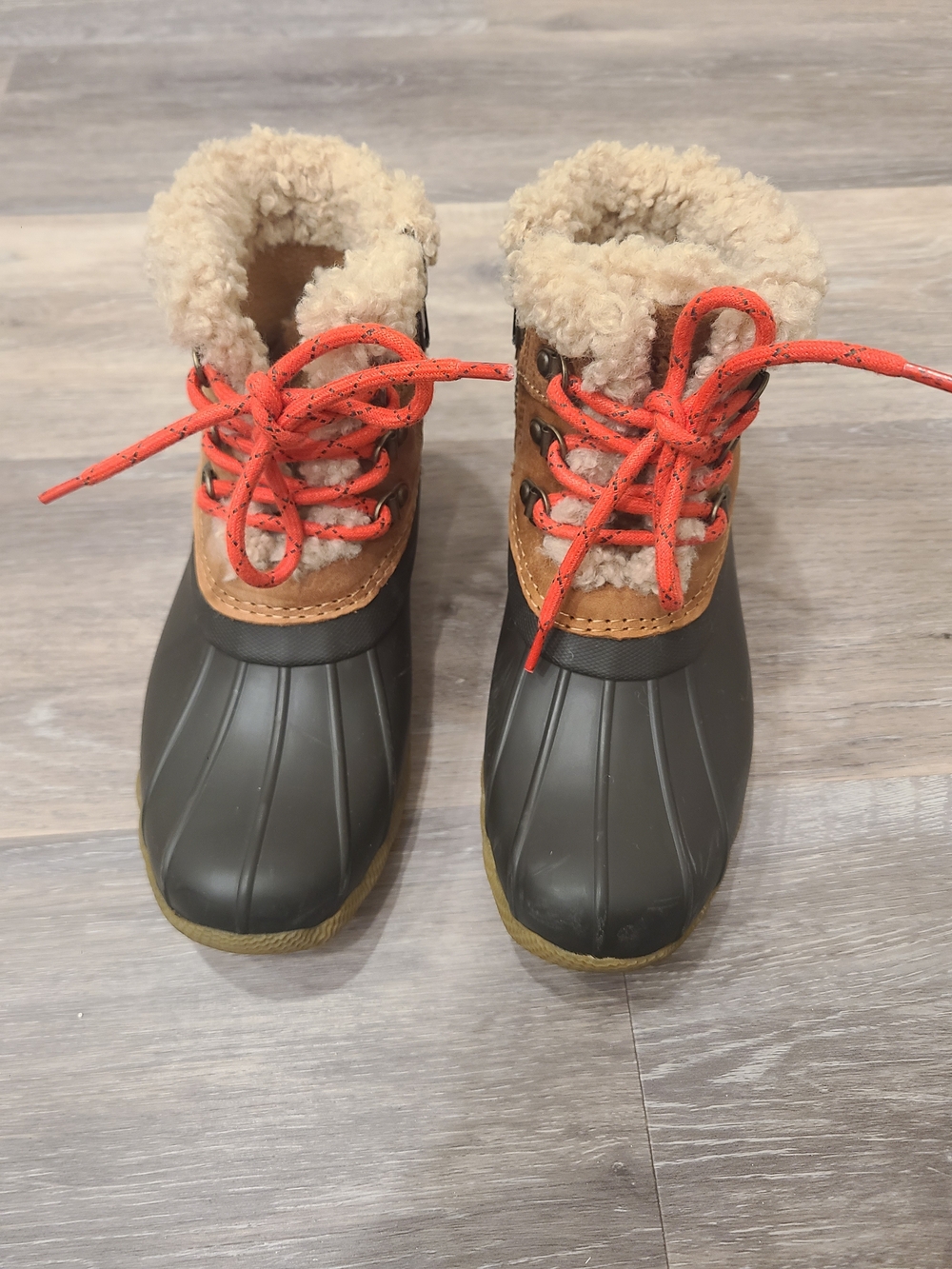 Sperry Brown and Black Sherpa-Lined Duck Boots with Orange Laces